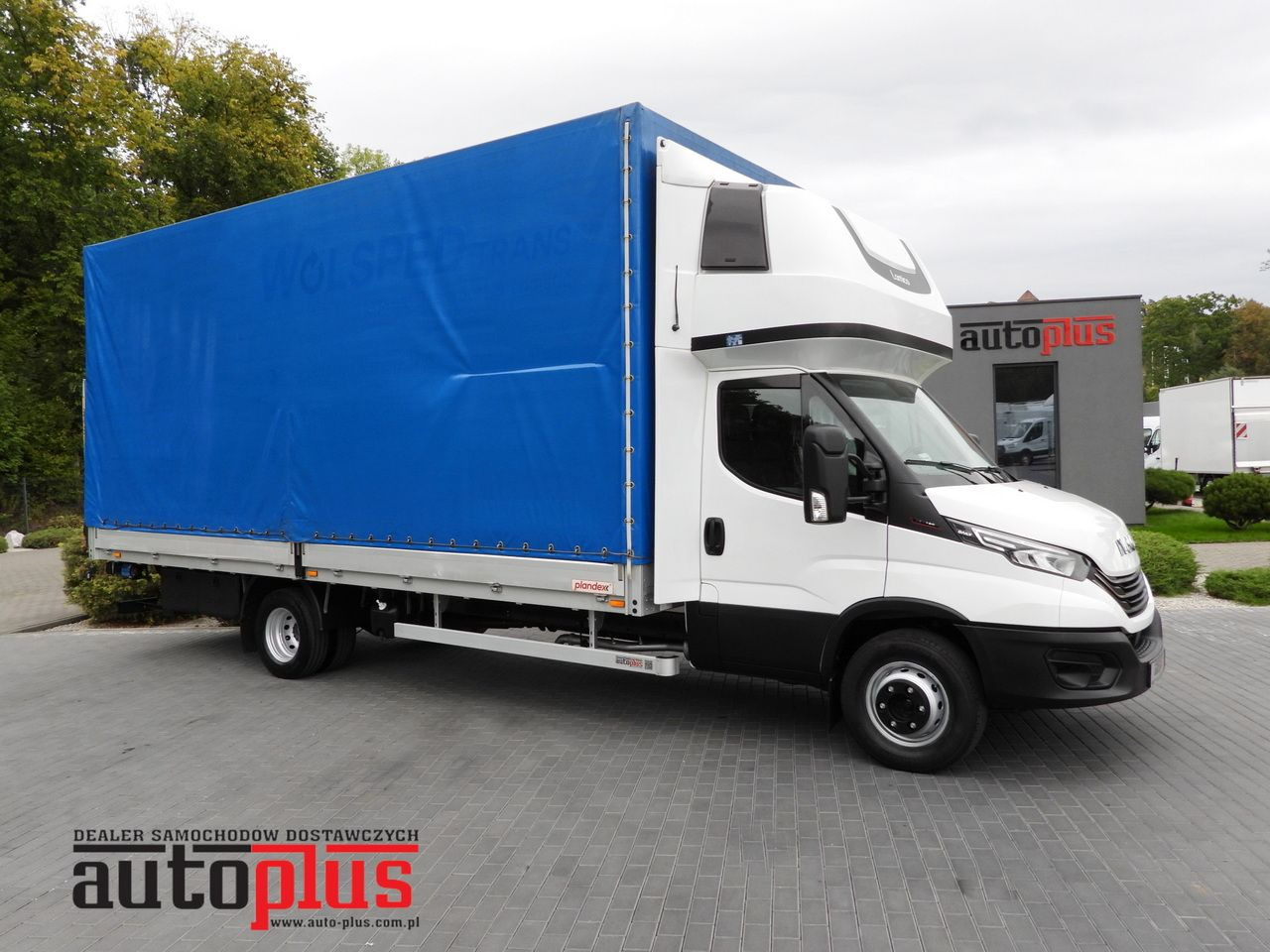 IVECO DAILY 72C18 TARPAULIN LIFT 14 PALLETS WEBASTO CRUISE CONTROL LED LIGHTS TWIN WHEELS AIR CONDITIONING 180HP - Камион с брезент: снимка 1 IVECO DAILY 72C18 TARPAULIN LIFT 14 PALLETS WEBASTO CRUISE CONTROL LED LIGHTS TWIN WHEELS AIR CONDITIONING 180HP - Камион с брезент: снимка 1