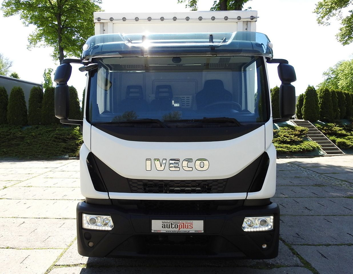 IVECO EUROCARGO 120 - 220 TARPAULIN LIFT 20 PALLETS LED LIGHTS AUTOMATIC TRANSMISSION HI-MATIC TWIN WHEELS AIR CONDITIONING 220HP - Брезентов бус: снимка 5 IVECO EUROCARGO 120 - 220 TARPAULIN LIFT 20 PALLETS LED LIGHTS AUTOMATIC TRANSMISSION HI-MATIC TWIN WHEELS AIR CONDITIONING 220HP - Брезентов бус: снимка 5