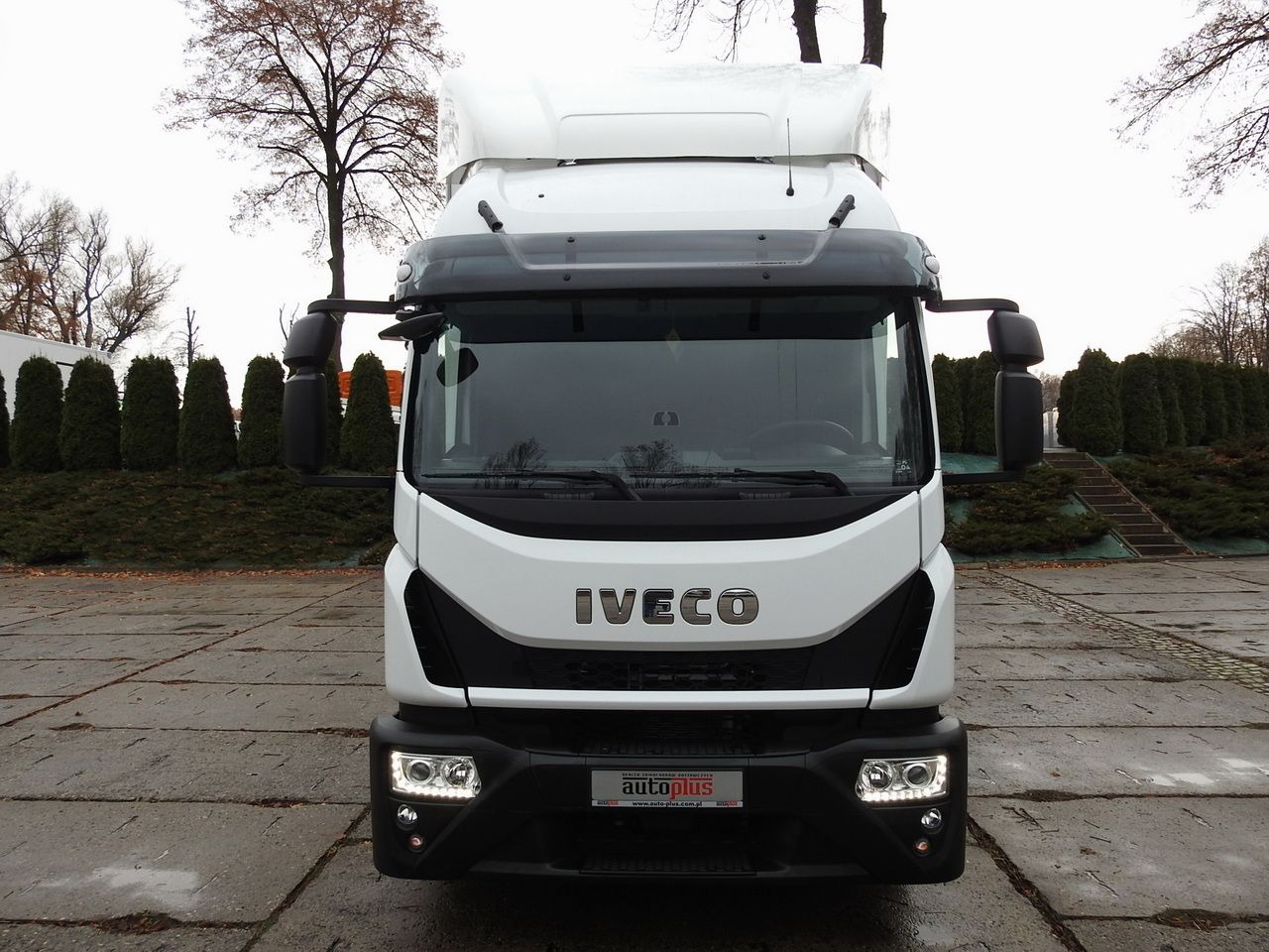 IVECO EUROCARGO 120-250 NEW TARPAULIN LIFT 18 PALLETS WEBASTO CRUISE CONTROL AIR CONDITIONING LED LIGHTS PNEUMATICS AUTOMATIC TRANSMISSION HI-MATIC 250HP - Брезентов бус: снимка 5 IVECO EUROCARGO 120-250 NEW TARPAULIN LIFT 18 PALLETS WEBASTO CRUISE CONTROL AIR CONDITIONING LED LIGHTS PNEUMATICS AUTOMATIC TRANSMISSION HI-MATIC 250HP - Брезентов бус: снимка 5
