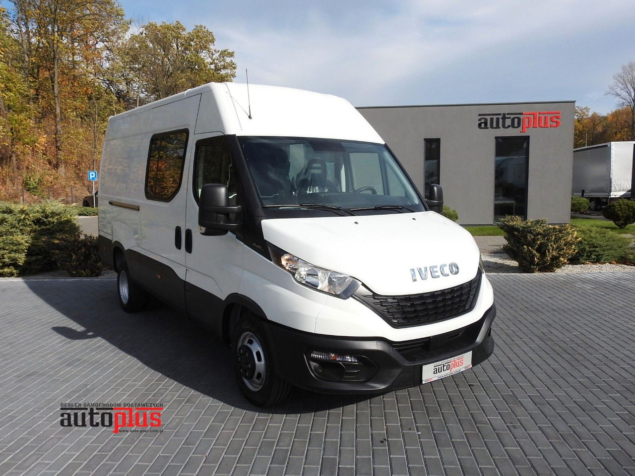 Iveco DAILY 35C14 KASTENWAGEN DOPPELKABINE 7 SITZE - Товарен бус, Бус с двойна кабина: снимка 1 Iveco DAILY 35C14 KASTENWAGEN DOPPELKABINE 7 SITZE - Товарен бус, Бус с двойна кабина: снимка 1