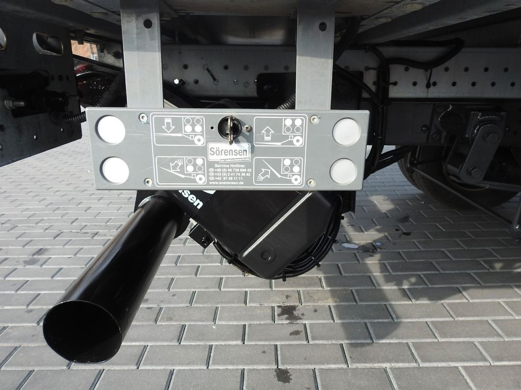 Лекотоварен автомобил фургон Iveco DAILY 35C16 KOFFER AUFZUG 8 PALETTEN TEMPOMAT: снимка 17