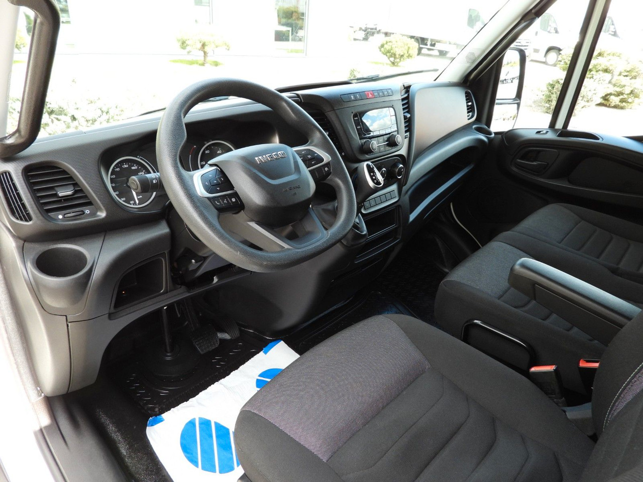Iveco DAILY 35C16 KOFFER AUFZUG 8 PALETTEN TEMPOMAT - Лекотоварен автомобил фургон: снимка 2 Iveco DAILY 35C16 KOFFER AUFZUG 8 PALETTEN TEMPOMAT - Лекотоварен автомобил фургон: снимка 2