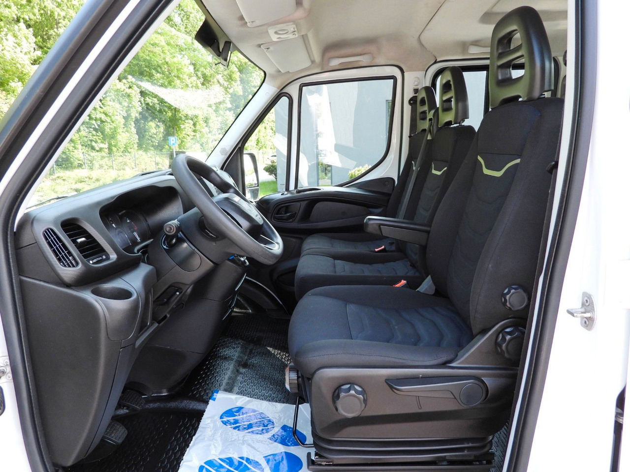 Лизинг на  Iveco DAILY 35S12 PRITSCHE DOPPELKABINE DOKA 7 SITZE Iveco DAILY 35S12 PRITSCHE DOPPELKABINE DOKA 7 SITZE: снимка 21