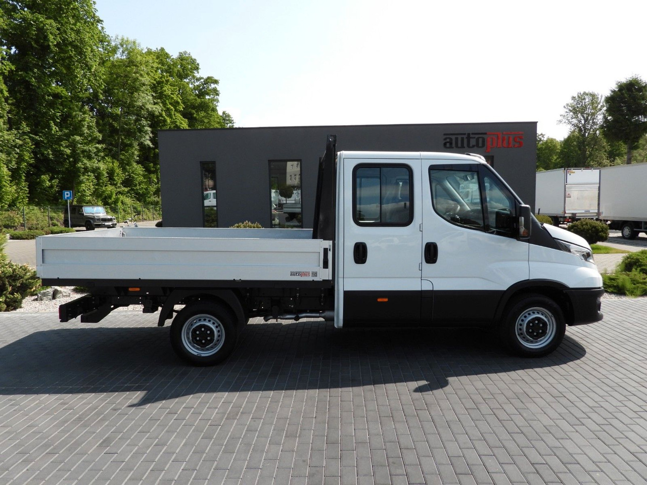 Лизинг на  Iveco DAILY 35S12 PRITSCHE DOPPELKABINE DOKA 7 SITZE Iveco DAILY 35S12 PRITSCHE DOPPELKABINE DOKA 7 SITZE: снимка 7