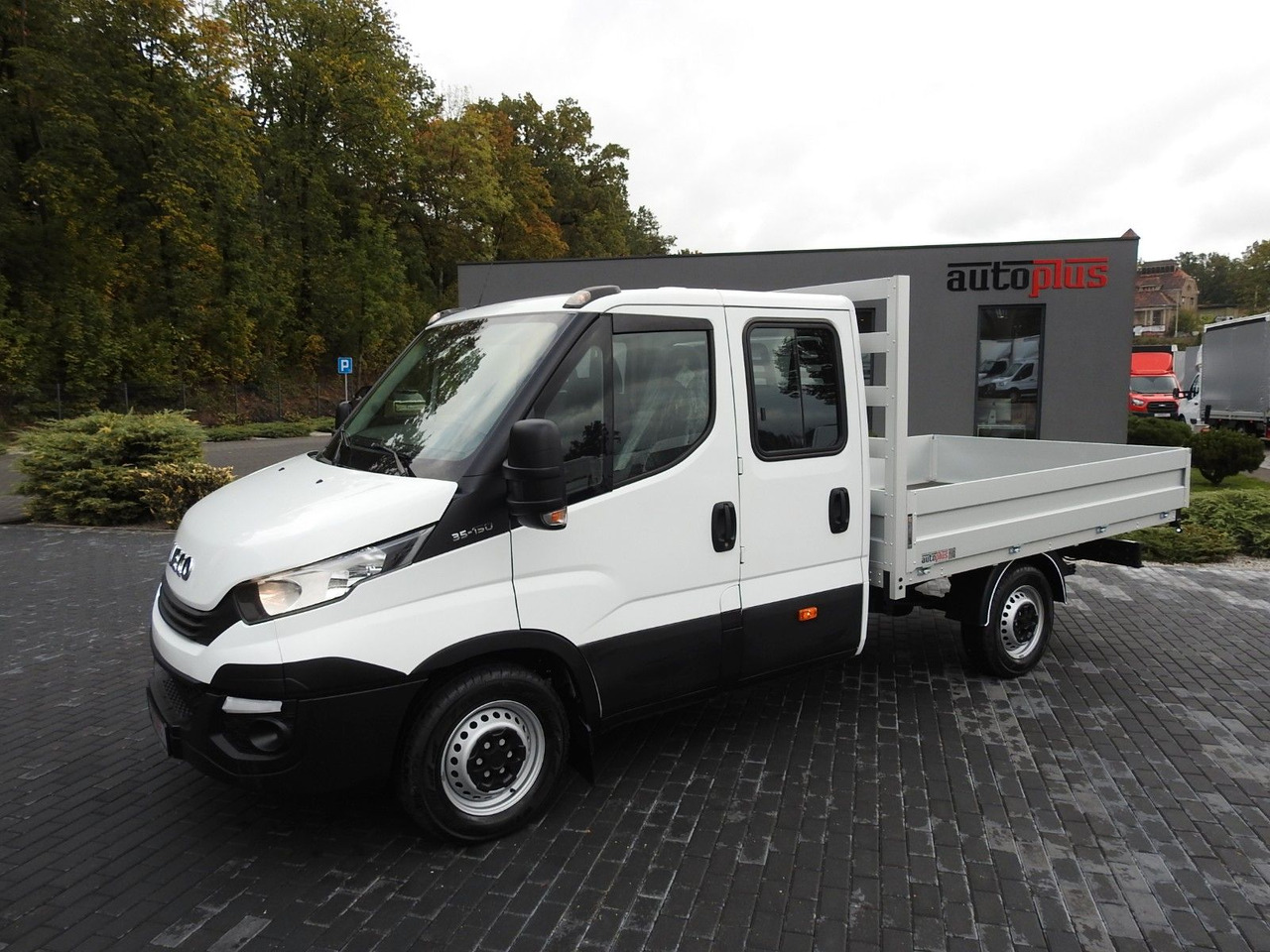Бордови бус, Бус с двойна кабина Iveco DAILY 35S15 PRITSCHE DOPPELKABINE DOKA 7 SITZE: снимка 18
