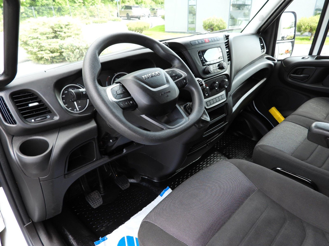Iveco DAILY 35S18 PRITSCHE PLANE 10 PALETTEN TEMPOMAT - Брезентов бус: снимка 2 Iveco DAILY 35S18 PRITSCHE PLANE 10 PALETTEN TEMPOMAT - Брезентов бус: снимка 2