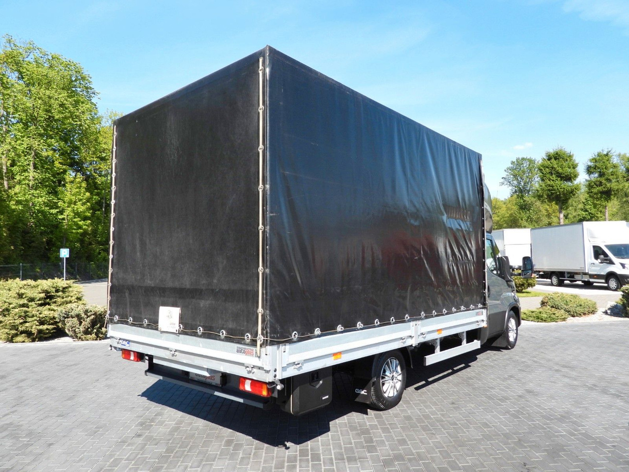 Iveco DAILY 35S18 PRITSCHE PLANE 10 PALETTEN WEBASTO - Брезентов бус, Бус с двойна кабина: снимка 3 Iveco DAILY 35S18 PRITSCHE PLANE 10 PALETTEN WEBASTO - Брезентов бус, Бус с двойна кабина: снимка 3