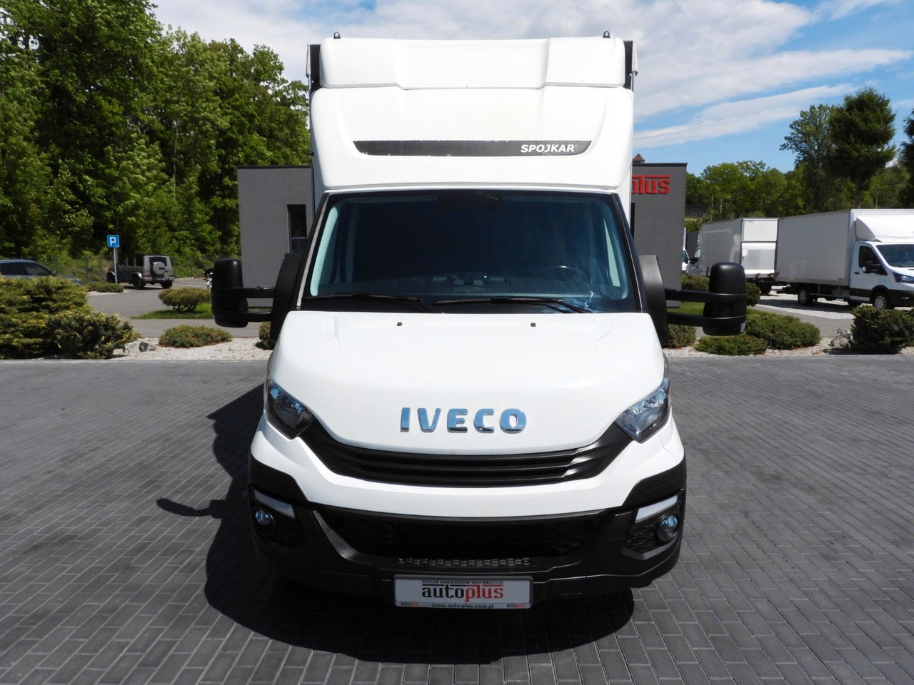 Iveco DAILY 35S18 PRITSCHE PLANE 10 PALETTEN WEBASTO - Брезентов бус, Бус с двойна кабина: снимка 5 Iveco DAILY 35S18 PRITSCHE PLANE 10 PALETTEN WEBASTO - Брезентов бус, Бус с двойна кабина: снимка 5