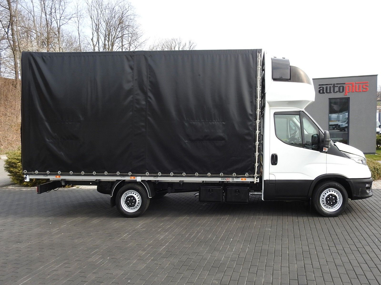 Брезентов бус Iveco DAILY  35S18 PRITSCHE PLANE 10 PALETTEN WEBASTO: снимка 7