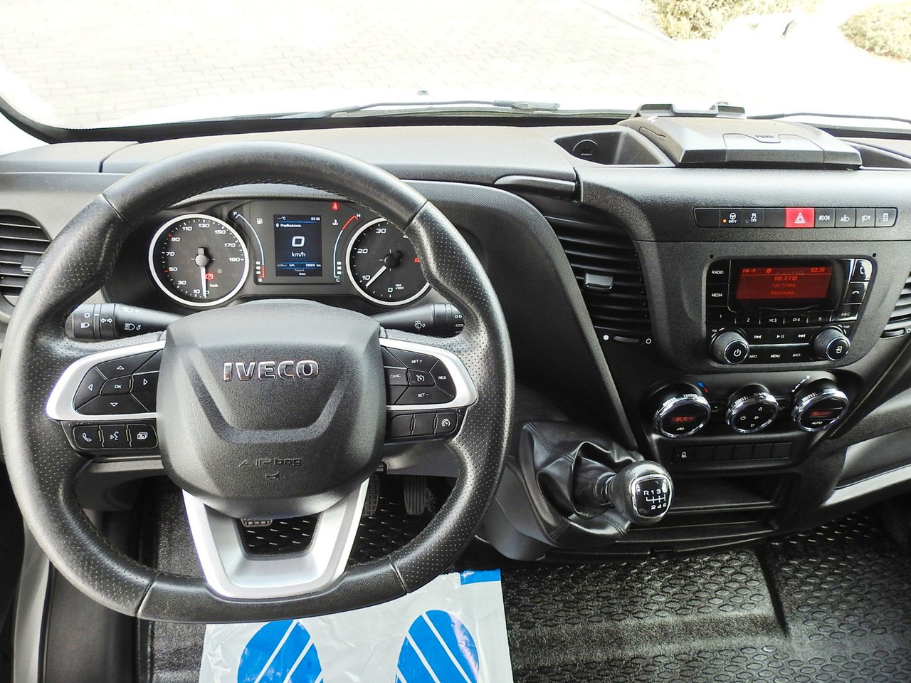 Брезентов бус Iveco DAILY  35S18 PRITSCHE PLANE 10 PALETTEN WEBASTO: снимка 22