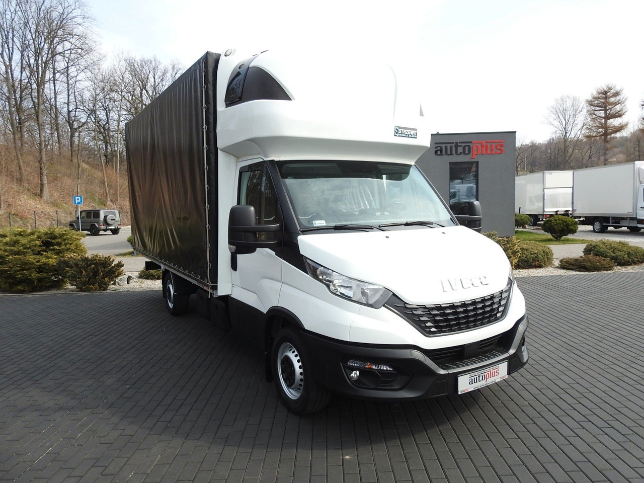 Iveco DAILY 35S18 PRITSCHE PLANE 10 PALETTEN WEBASTO - Брезентов бус: снимка 1 Iveco DAILY 35S18 PRITSCHE PLANE 10 PALETTEN WEBASTO - Брезентов бус: снимка 1