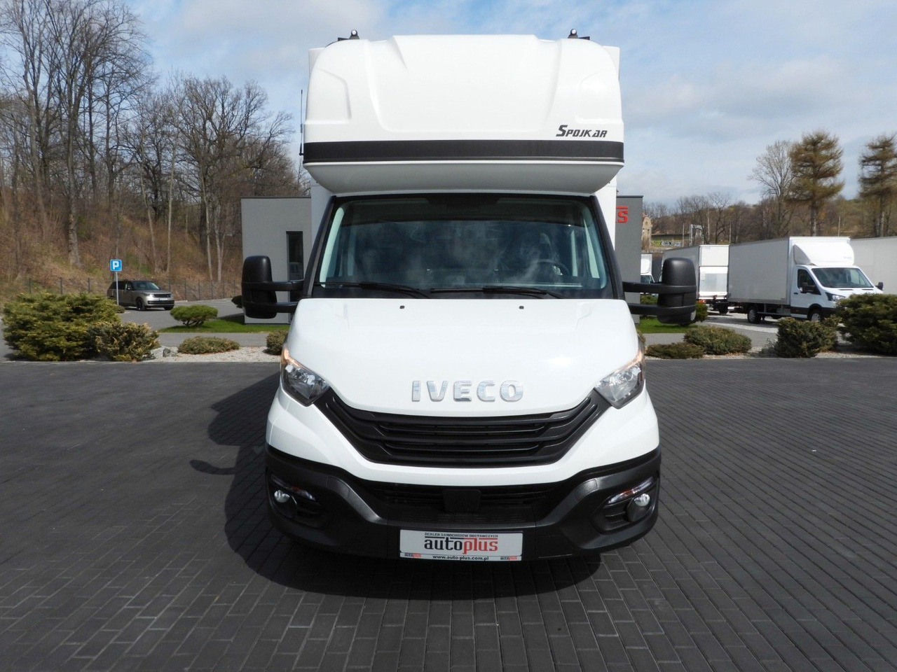 Iveco DAILY 35S18 PRITSCHE PLANE 10 PALETTEN WEBASTO - Брезентов бус: снимка 5 Iveco DAILY 35S18 PRITSCHE PLANE 10 PALETTEN WEBASTO - Брезентов бус: снимка 5