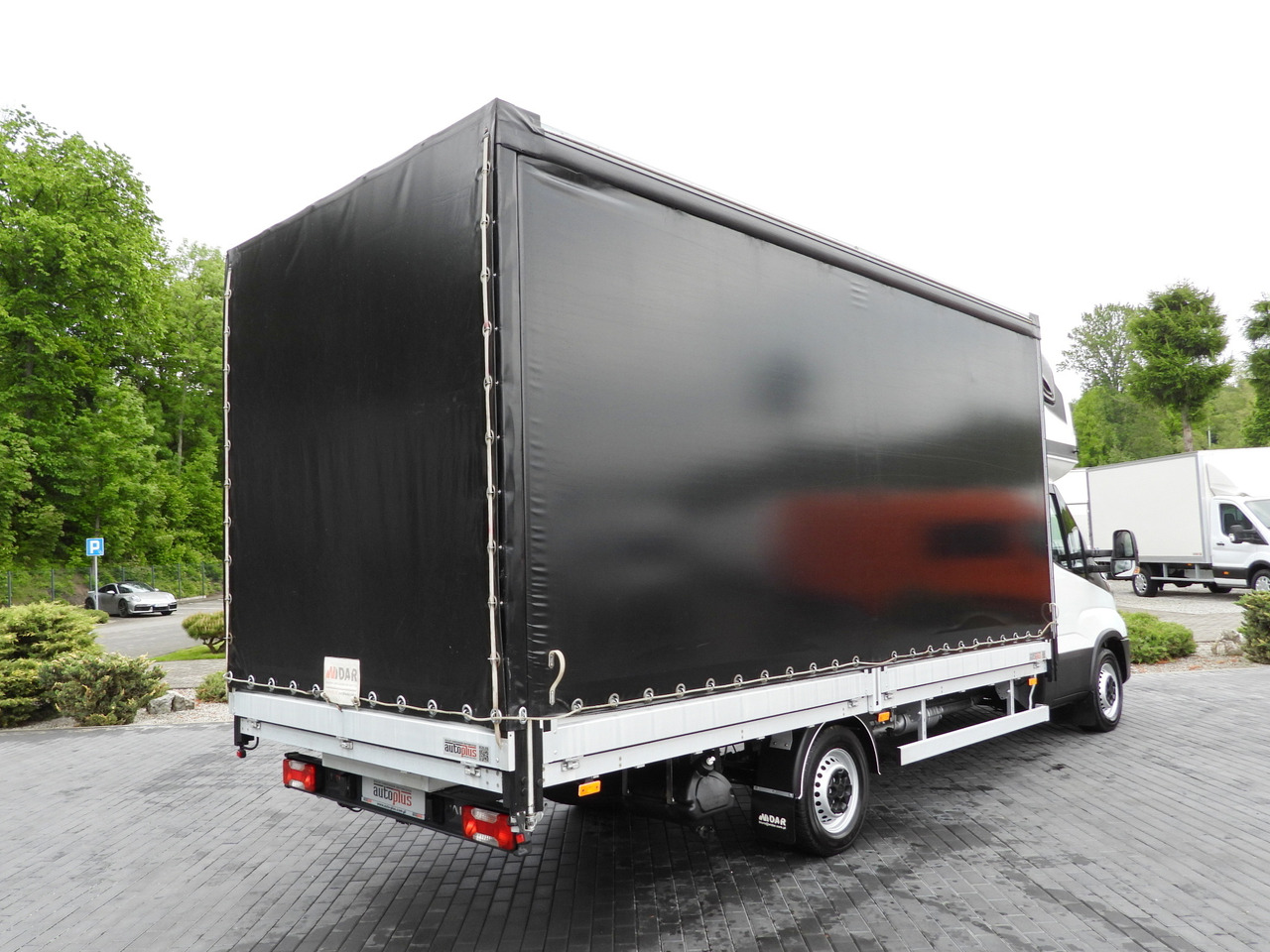 Iveco DAILY 35S18 PRITSCHE PLANE 10 PALETTEN WEBASTO - Брезентов бус: снимка 3 Iveco DAILY 35S18 PRITSCHE PLANE 10 PALETTEN WEBASTO - Брезентов бус: снимка 3