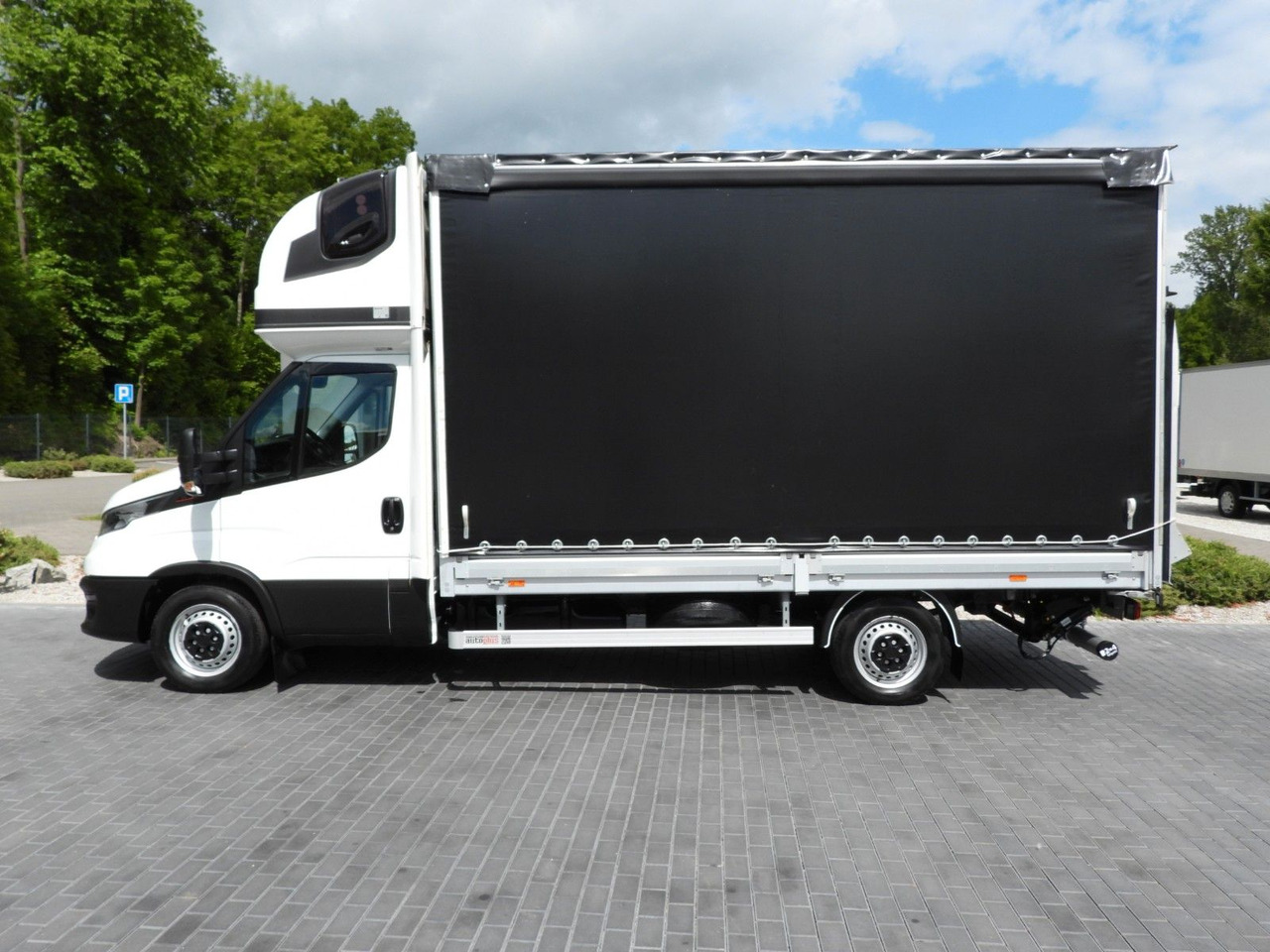 Лизинг на  Iveco DAILY 35S18 PRITSCHE PLANE AUFZUG 8 PALETTEN Iveco DAILY 35S18 PRITSCHE PLANE AUFZUG 8 PALETTEN: снимка 9