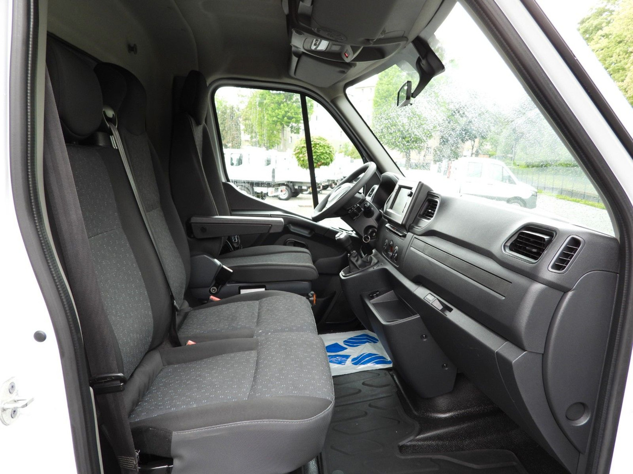 Брезентов бус Iveco MOVANO  PRITSCHE PLANE 10 PALETTEN TEMPOMAT NAVI: снимка 28