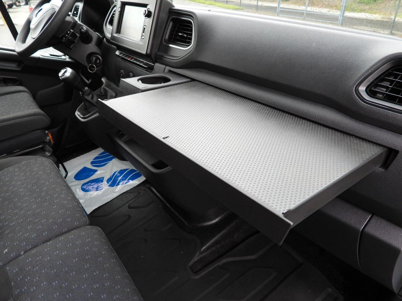 Брезентов бус Iveco MOVANO  PRITSCHE PLANE 10 PALETTEN TEMPOMAT NAVI: снимка 29