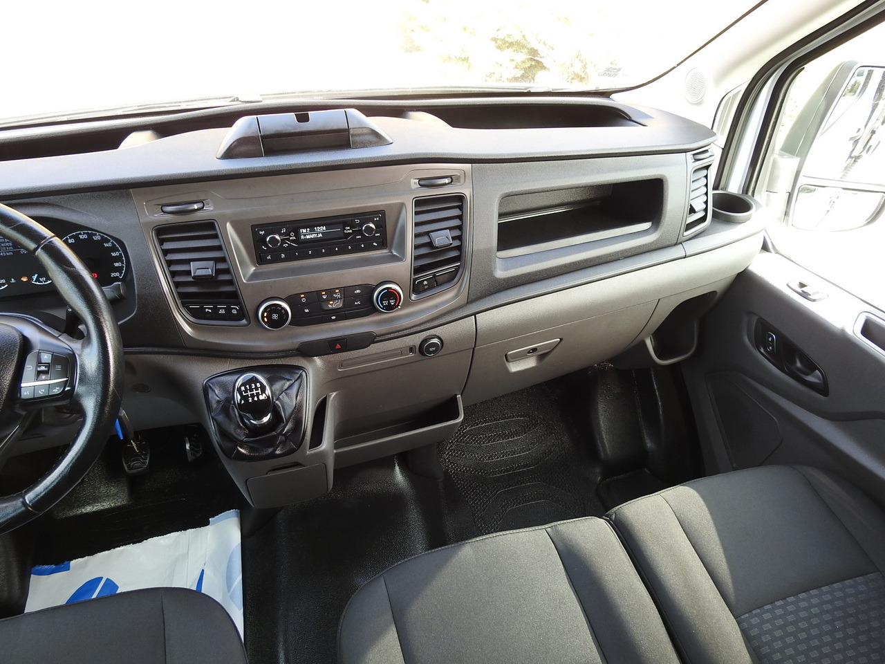 Лекотоварен автомобил FORD TRANSIT BOX DELIVERY VAN 6 SEATS CRUISE CONTROL AIR CONDITIONING LED LIGHTS  130HP: снимка 29