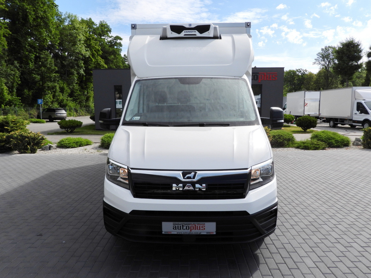 MAN TGE 3.140 REGRIGERATOR BOX -1*C 8 PALLETS HEATING FUNCTION CRUISE CONTROL PNEUMATICS AIR CONDITIONING 140HP - Хладилен бус: снимка 5 MAN TGE 3.140 REGRIGERATOR BOX -1*C 8 PALLETS HEATING FUNCTION CRUISE CONTROL PNEUMATICS AIR CONDITIONING 140HP - Хладилен бус: снимка 5