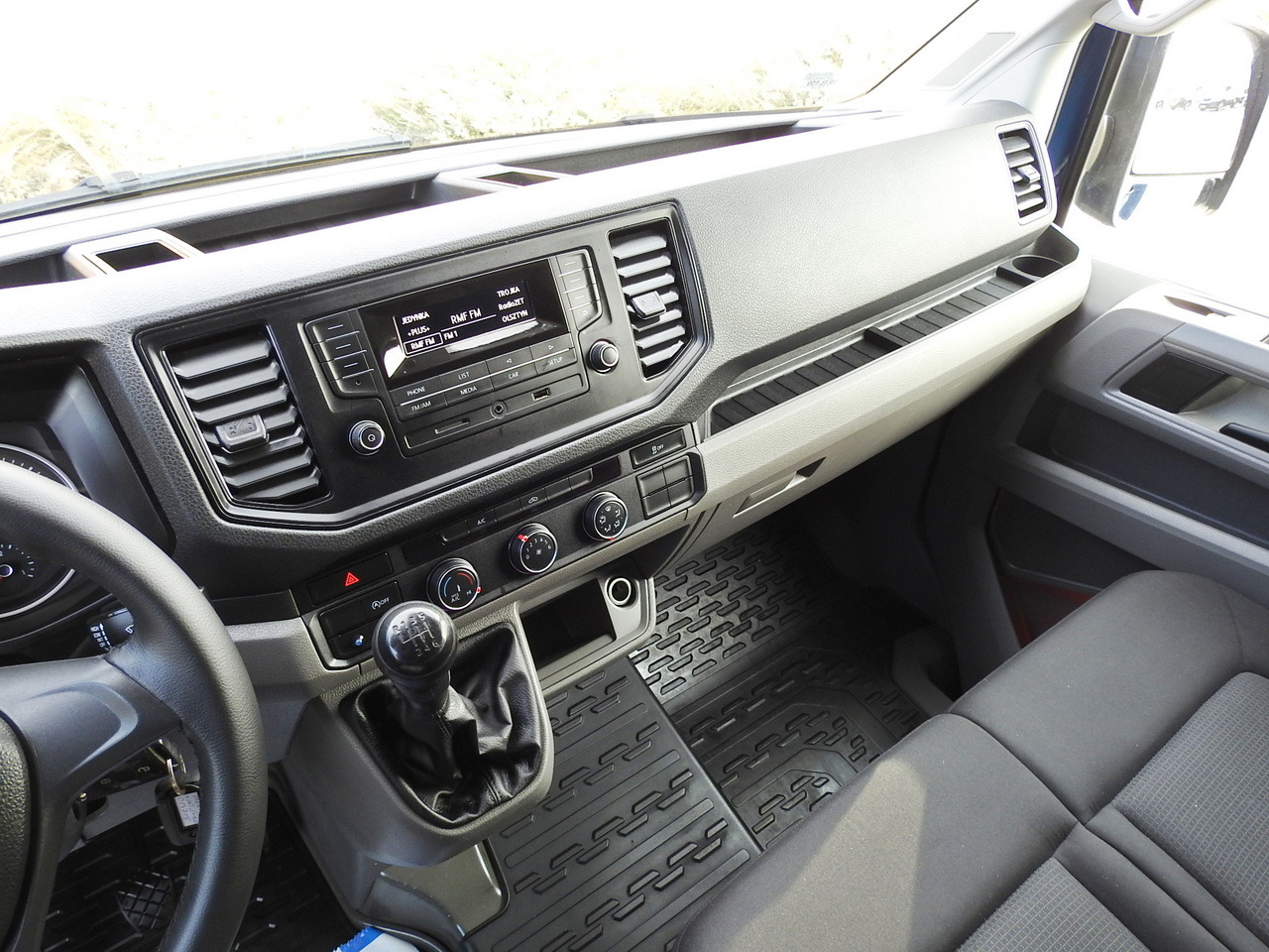 Хладилен бус MAN TGE 3.180 REGRIGERATOR BOX -5*C 8 PALLETS HEATING FUNCTION CRUISE CONTROL PNEUMATICS AIR CONDITIONING 180HP: снимка 33 Хладилен бус MAN TGE 3.180 REGRIGERATOR BOX -5*C 8 PALLETS HEATING FUNCTION CRUISE CONTROL PNEUMATICS AIR CONDITIONING 180HP: снимка 33