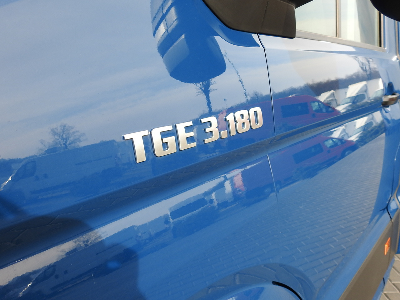 Хладилен бус MAN TGE 3.180 REGRIGERATOR BOX -5*C 8 PALLETS HEATING FUNCTION CRUISE CONTROL PNEUMATICS AIR CONDITIONING 180HP: снимка 20 Хладилен бус MAN TGE 3.180 REGRIGERATOR BOX -5*C 8 PALLETS HEATING FUNCTION CRUISE CONTROL PNEUMATICS AIR CONDITIONING 180HP: снимка 20