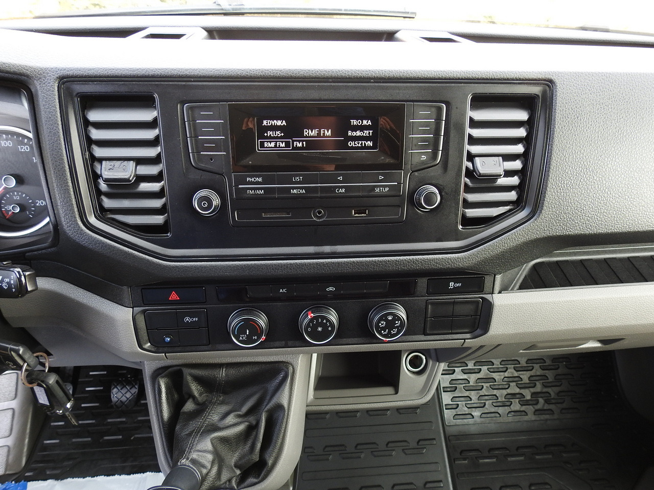 Хладилен бус MAN TGE 3.180 REGRIGERATOR BOX -5*C 8 PALLETS HEATING FUNCTION CRUISE CONTROL PNEUMATICS AIR CONDITIONING 180HP: снимка 35 Хладилен бус MAN TGE 3.180 REGRIGERATOR BOX -5*C 8 PALLETS HEATING FUNCTION CRUISE CONTROL PNEUMATICS AIR CONDITIONING 180HP: снимка 35