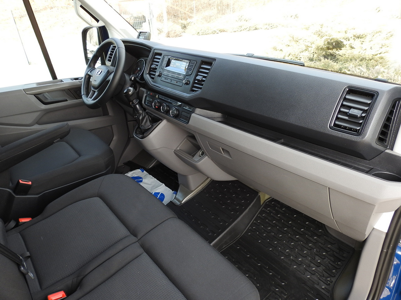 Хладилен бус MAN TGE 3.180 REGRIGERATOR BOX -5*C 8 PALLETS HEATING FUNCTION CRUISE CONTROL PNEUMATICS AIR CONDITIONING 180HP: снимка 39 Хладилен бус MAN TGE 3.180 REGRIGERATOR BOX -5*C 8 PALLETS HEATING FUNCTION CRUISE CONTROL PNEUMATICS AIR CONDITIONING 180HP: снимка 39