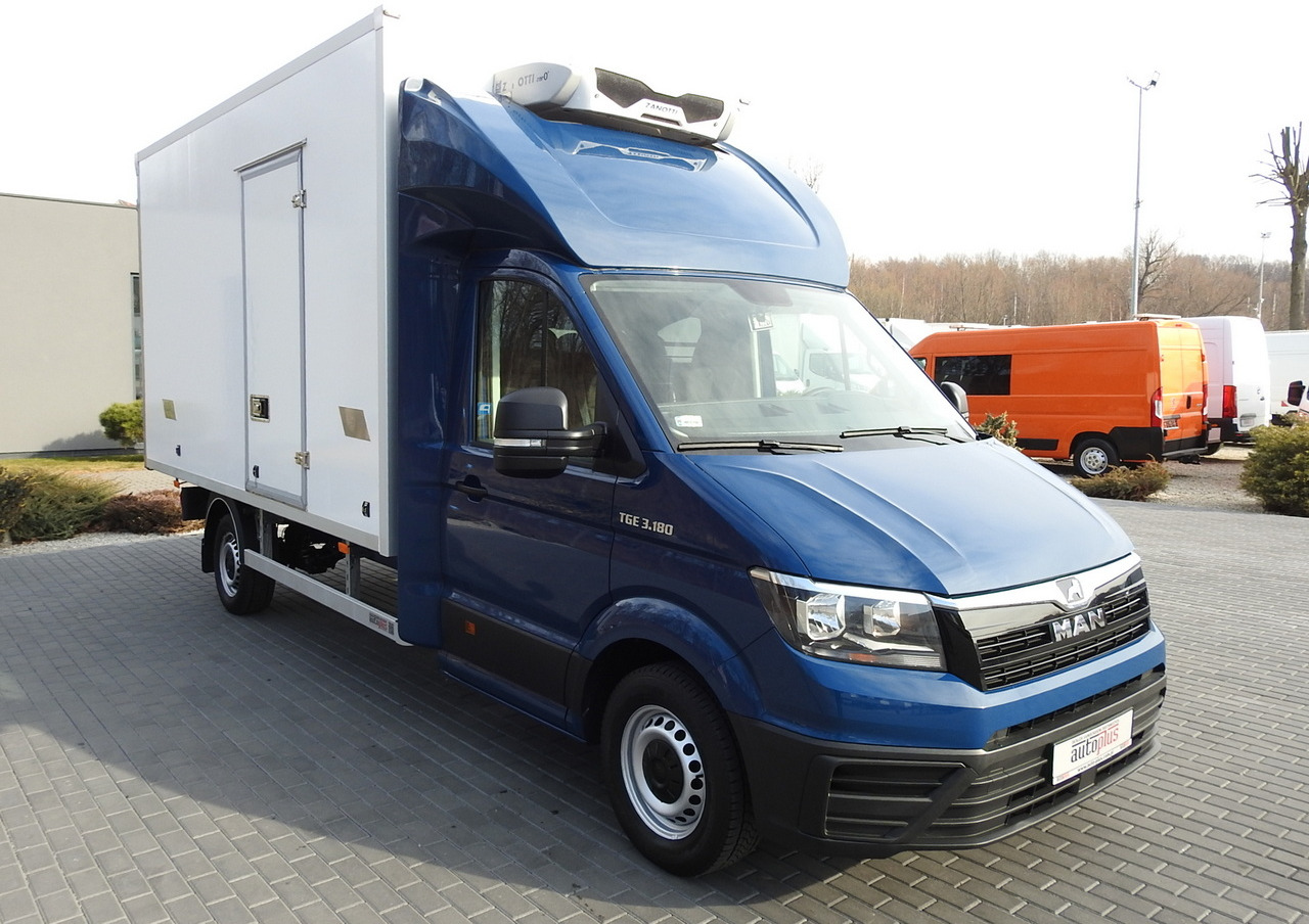 MAN TGE 3.180 REGRIGERATOR BOX -5*C 8 PALLETS HEATING FUNCTION CRUISE CONTROL PNEUMATICS AIR CONDITIONING 180HP - Хладилен бус: снимка 4 MAN TGE 3.180 REGRIGERATOR BOX -5*C 8 PALLETS HEATING FUNCTION CRUISE CONTROL PNEUMATICS AIR CONDITIONING 180HP - Хладилен бус: снимка 4