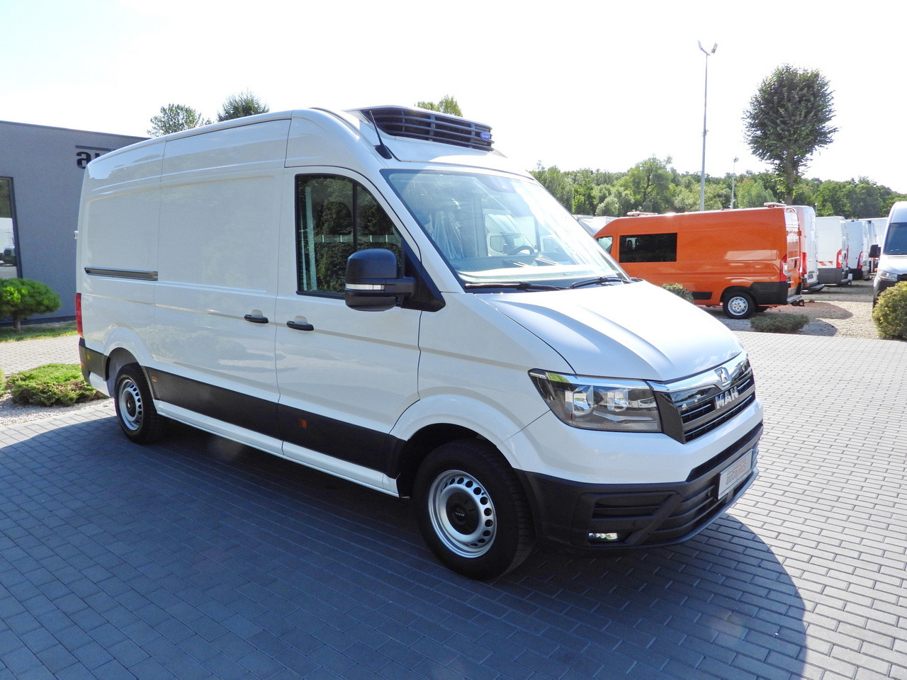 MAN TGE REFRIGERATOR VAN -5*C POWER SUPPLY 230V CRUISE CONTROL AUTOMATIC TRANSMISSION AIR CONDITIONING 180HP - Хладилен бус: снимка 4 MAN TGE REFRIGERATOR VAN -5*C POWER SUPPLY 230V CRUISE CONTROL AUTOMATIC TRANSMISSION AIR CONDITIONING 180HP - Хладилен бус: снимка 4