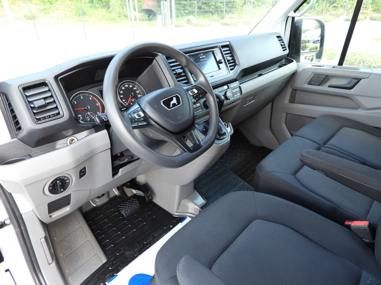 MAN TGE REFRIGERATOR VAN -5*C POWER SUPPLY 230V CRUISE CONTROL AUTOMATIC TRANSMISSION AIR CONDITIONING 180HP - Хладилен бус: снимка 2 MAN TGE REFRIGERATOR VAN -5*C POWER SUPPLY 230V CRUISE CONTROL AUTOMATIC TRANSMISSION AIR CONDITIONING 180HP - Хладилен бус: снимка 2