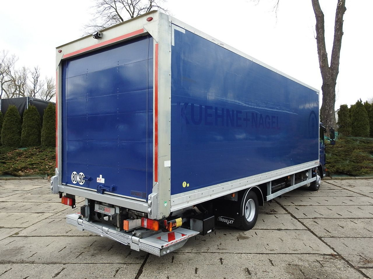 MAN TGL 12.220 BOX LIFT 18 PALLETS CRUISE CONTROLAIR CONDITIONING PNEUMATICS AUTOMATIC TWIN WHEELS 220HP - Камион фургон: снимка 3 MAN TGL 12.220 BOX LIFT 18 PALLETS CRUISE CONTROLAIR CONDITIONING PNEUMATICS AUTOMATIC TWIN WHEELS 220HP - Камион фургон: снимка 3