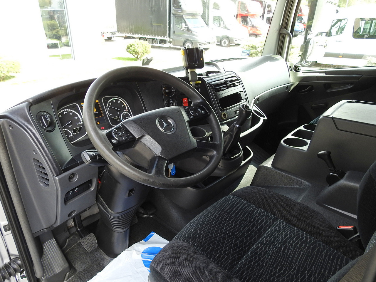 MERCEDES ATEGO 1221 TARPAULIN LIFT 16 PALLETS WEBASTO AIR CONDITIONING PNEUMATICS TWIN WHEELS  230HP - Брезентов бус: снимка 2 MERCEDES ATEGO 1221 TARPAULIN LIFT 16 PALLETS WEBASTO AIR CONDITIONING PNEUMATICS TWIN WHEELS  230HP - Брезентов бус: снимка 2