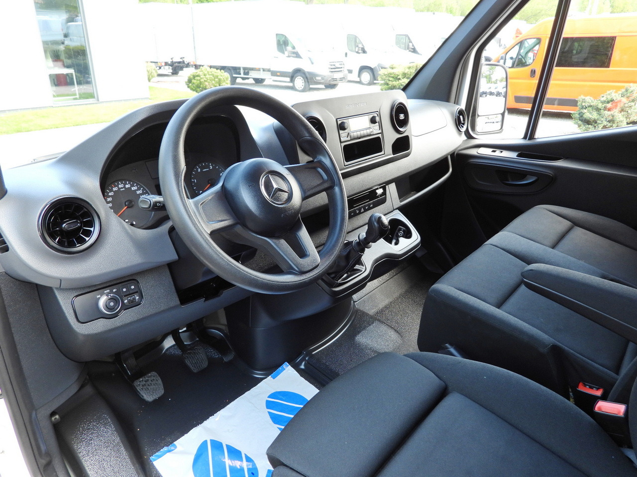 MERCEDES SPRINTER 316 VAN AIR CONDITIONING 165HP - Товарен бус: снимка 2 MERCEDES SPRINTER 316 VAN AIR CONDITIONING 165HP - Товарен бус: снимка 2