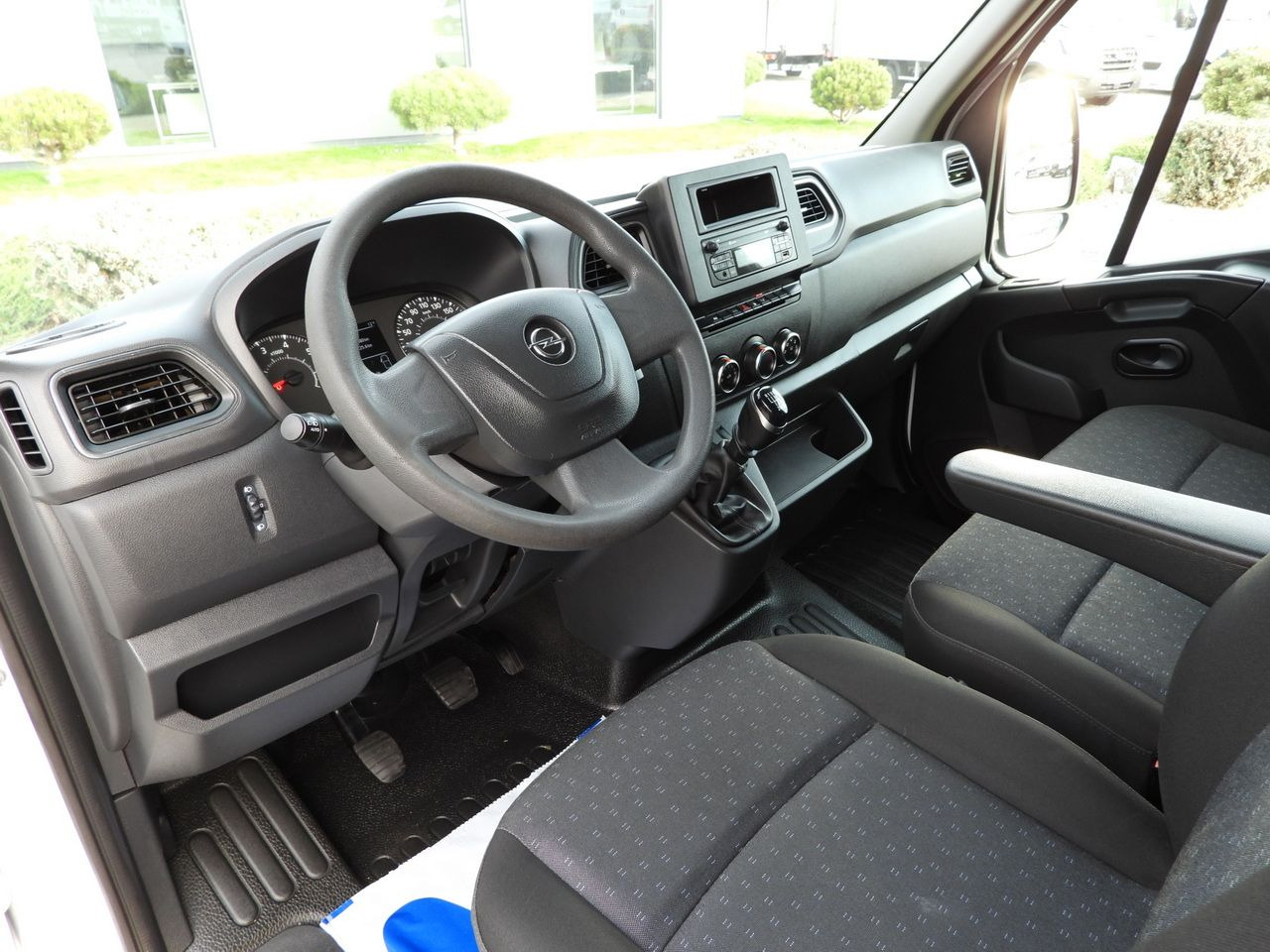 OPEL MOVANO BOX DELIVERY VAN 7 SEATS LED LIGHTS 135HP - Товарен бус: снимка 2 OPEL MOVANO BOX DELIVERY VAN 7 SEATS LED LIGHTS 135HP - Товарен бус: снимка 2