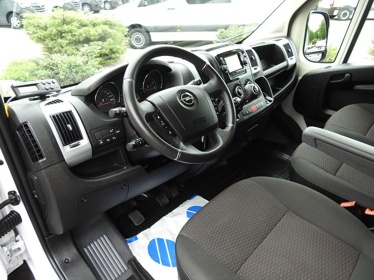 OPEL MOVANO REFRIGERATOR VAN 0*C HEATING FUNCTION AIR CONDITIONING 140HP - Хладилен бус: снимка 2 OPEL MOVANO REFRIGERATOR VAN 0*C HEATING FUNCTION AIR CONDITIONING 140HP - Хладилен бус: снимка 2