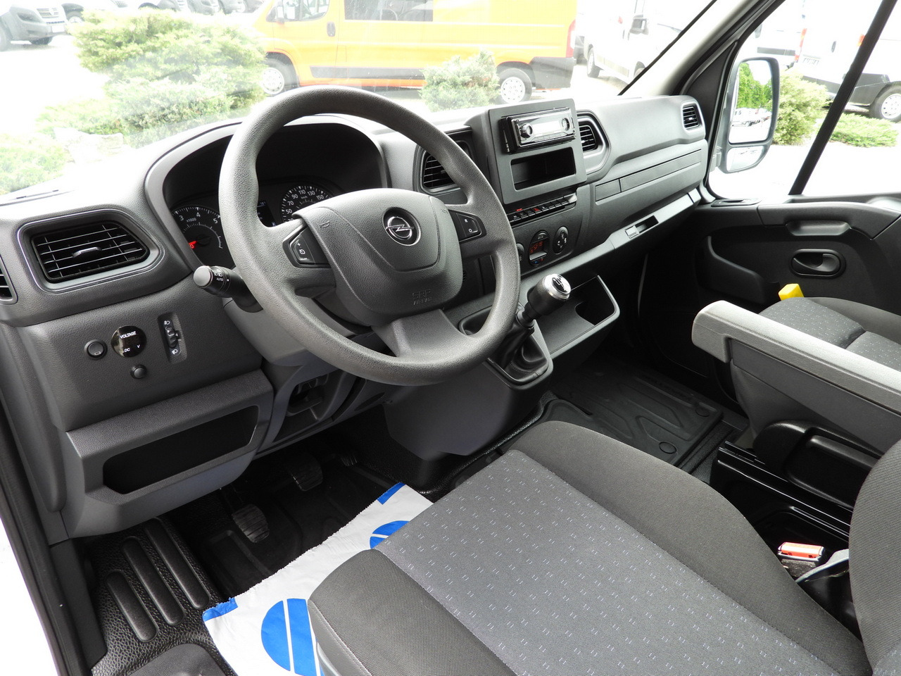 OPEL MOVANO TARPAULIN 10 PALLETS WEBASTO CRUISE CONTROL AIR CONDITIONING LED LIGHTS PNEUMATICS 165HP - Брезентов бус: снимка 2 OPEL MOVANO TARPAULIN 10 PALLETS WEBASTO CRUISE CONTROL AIR CONDITIONING LED LIGHTS PNEUMATICS 165HP - Брезентов бус: снимка 2