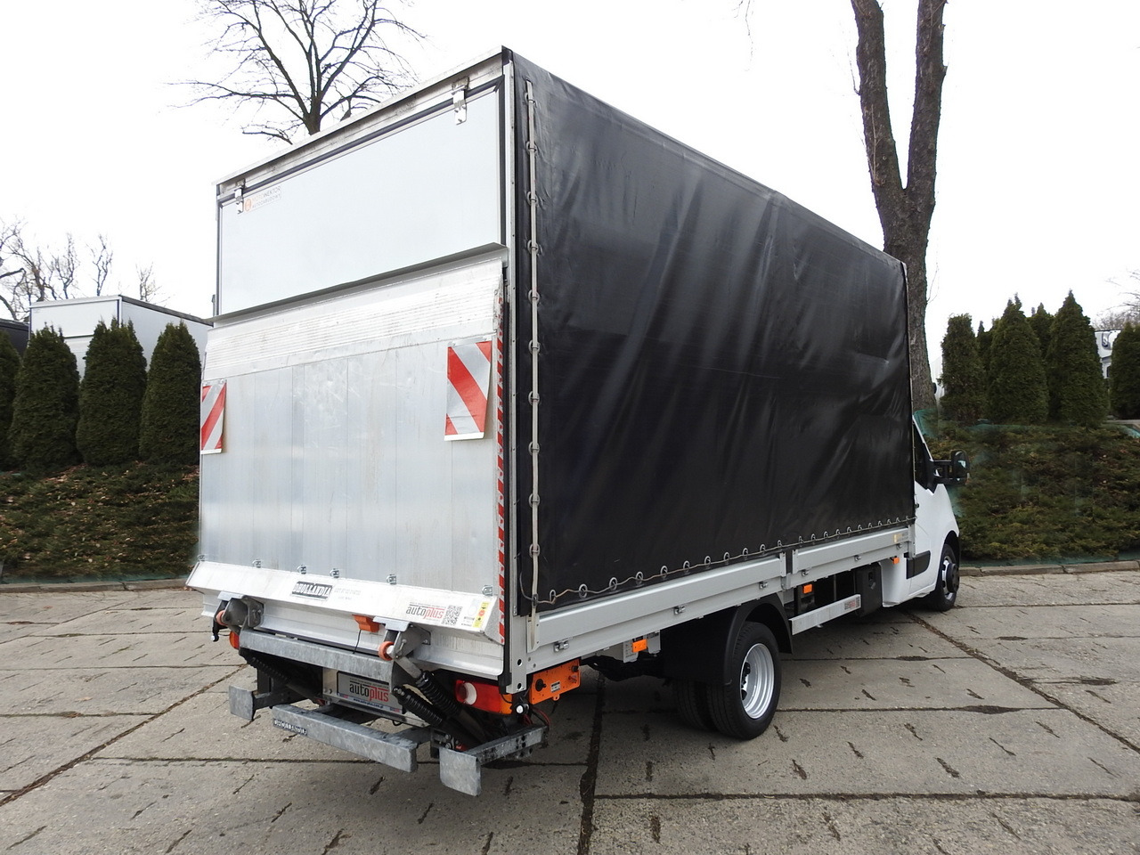OPEL MOVANO TARPAULIN LIFT 10 PALLETS CRUISE CONTROL AIR CONDITIONING LED LIGHTS PNEUMATICS TWIN WHEELS 165HP - Брезентов бус: снимка 3 OPEL MOVANO TARPAULIN LIFT 10 PALLETS CRUISE CONTROL AIR CONDITIONING LED LIGHTS PNEUMATICS TWIN WHEELS 165HP - Брезентов бус: снимка 3