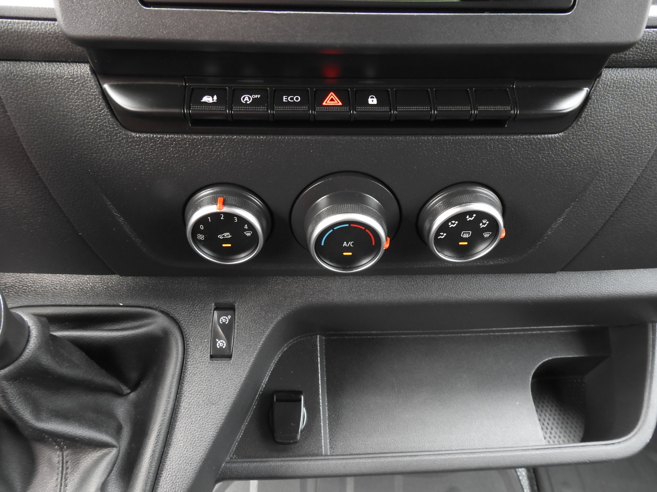 Брезентов бус OPEL MOVANO  TARPAULIN LIFT 9 PALLETS WEBASTO CRUISE CONTROL LED LIGHTS PNEUMATICS AIR CONDITIONING  165HP: снимка 42