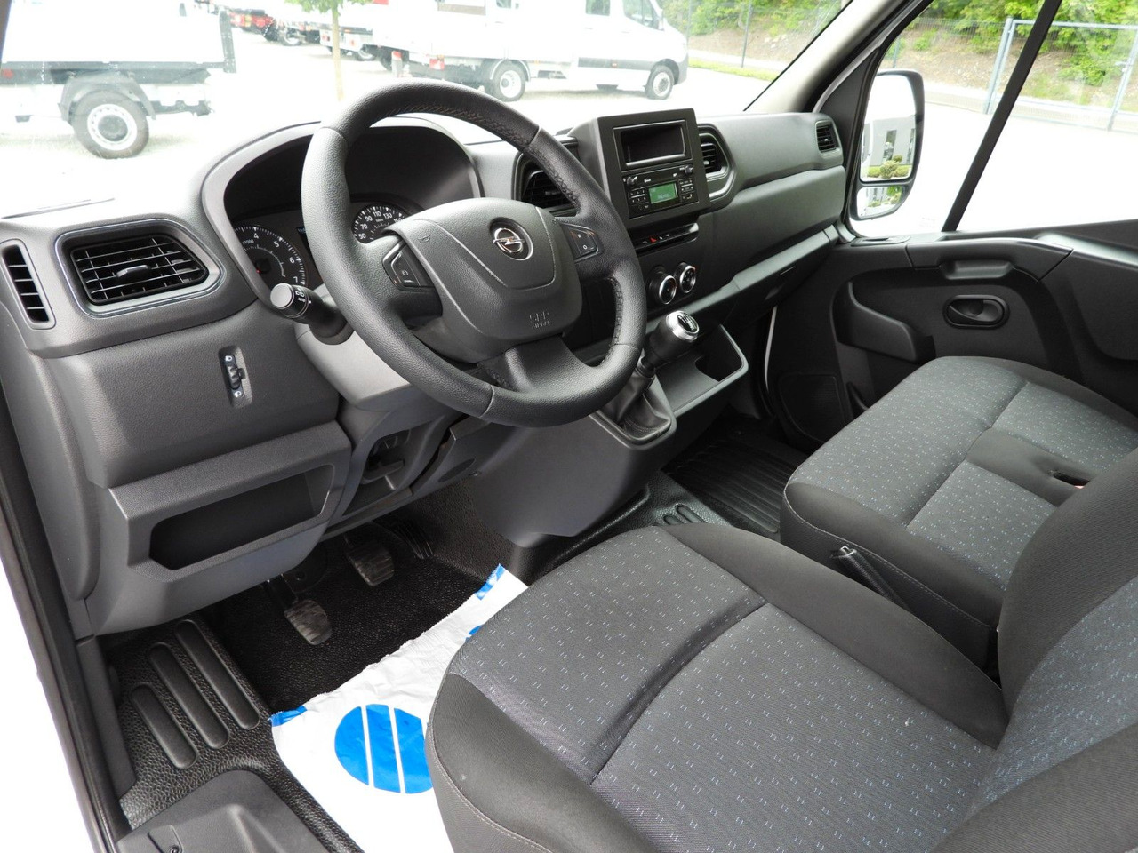 Opel MOVANO KASTENWAGEN DOPPELKABINE 7 SITZE - Товарен бус, Бус с двойна кабина: снимка 2 Opel MOVANO KASTENWAGEN DOPPELKABINE 7 SITZE - Товарен бус, Бус с двойна кабина: снимка 2