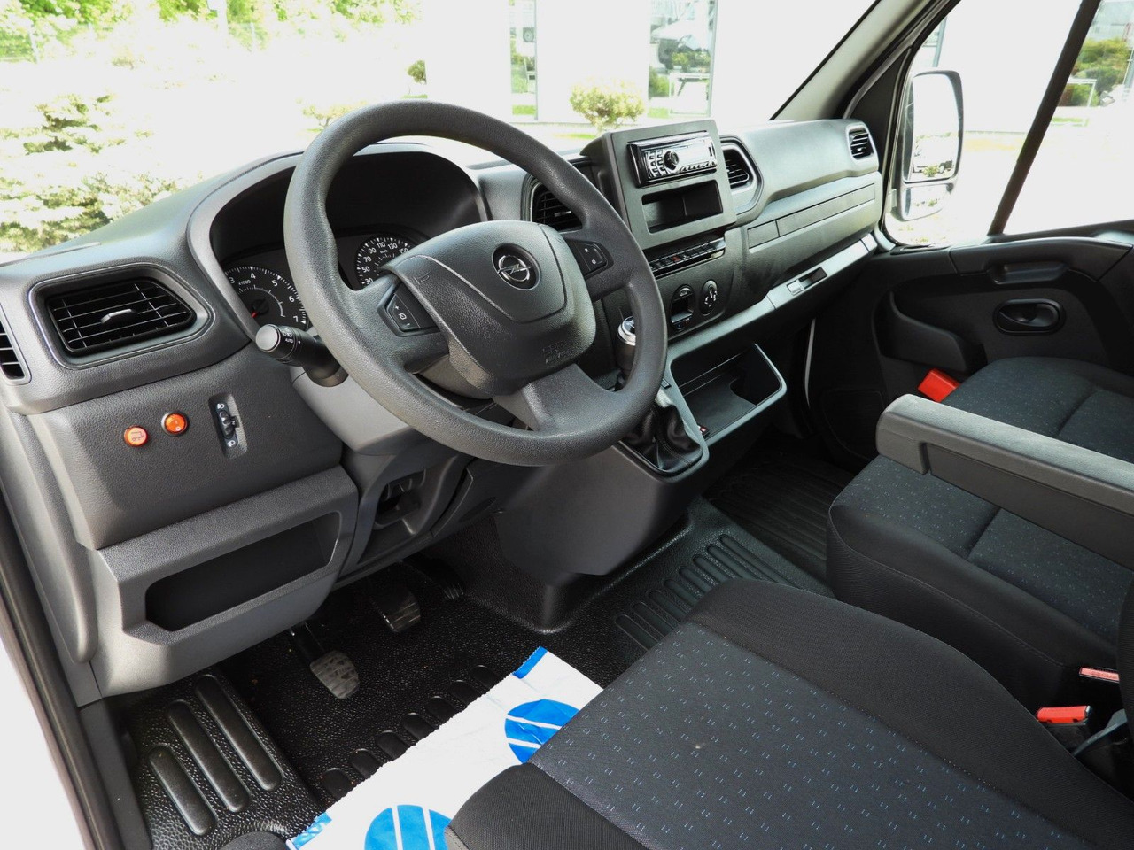 Opel MOVANO PRITSCHE PLANE AUFZUG 9 PALETTEN WEBASTO - Брезентов бус: снимка 2 Opel MOVANO PRITSCHE PLANE AUFZUG 9 PALETTEN WEBASTO - Брезентов бус: снимка 2