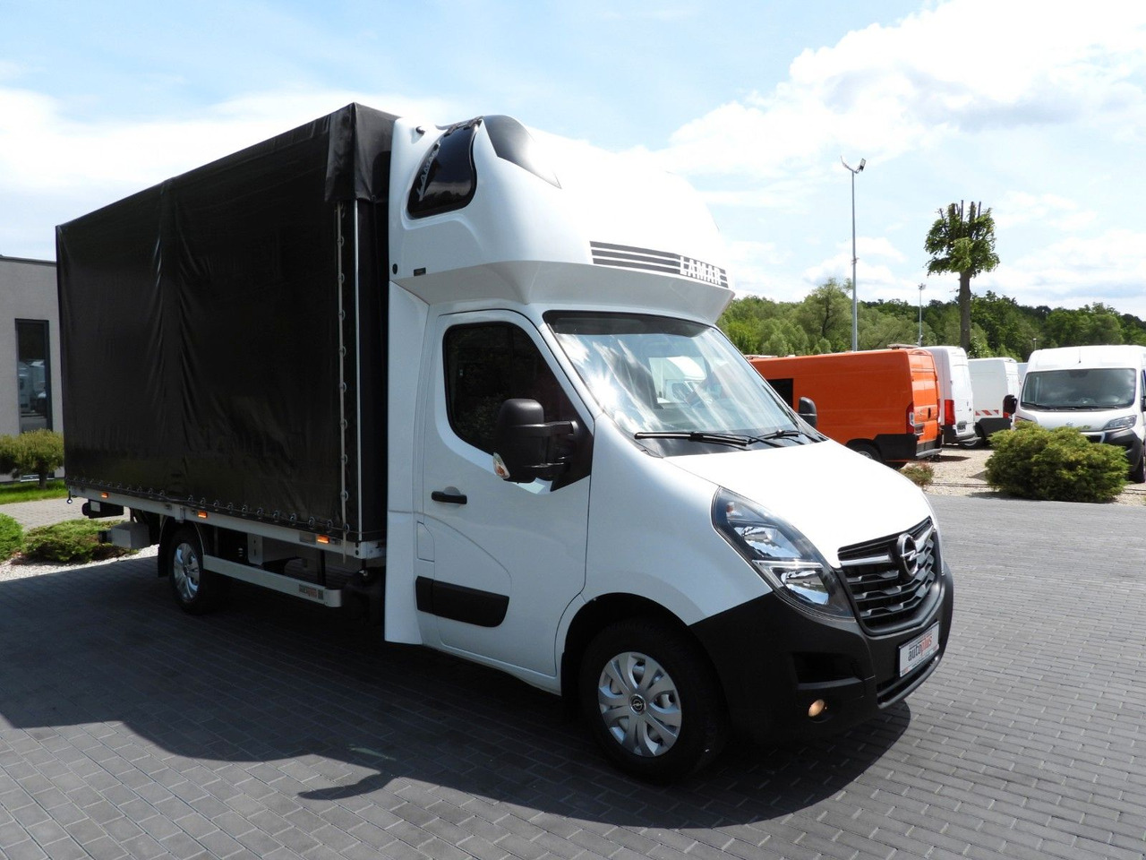 Opel MOVANO PRITSCHE PLANE AUFZUG 9 PALETTEN WEBASTO - Брезентов бус: снимка 4 Opel MOVANO PRITSCHE PLANE AUFZUG 9 PALETTEN WEBASTO - Брезентов бус: снимка 4