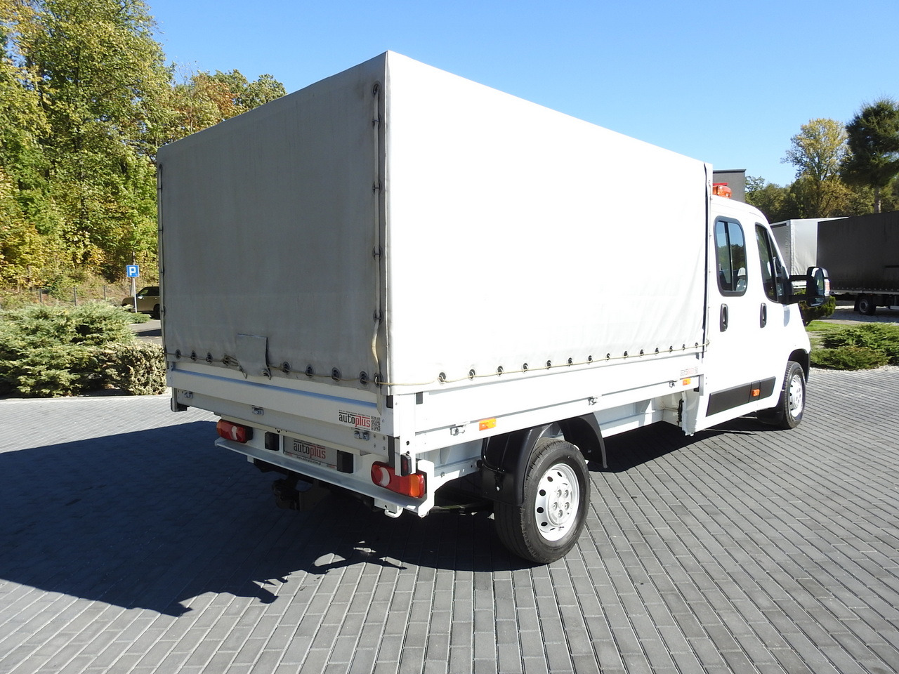 PEUGEOT BOXER STAKE BODY DOUBLE CABIN DOKA 7 SEATS AIR CONDITIONING 140HP - Бус с двойна кабина: снимка 3 PEUGEOT BOXER STAKE BODY DOUBLE CABIN DOKA 7 SEATS AIR CONDITIONING 140HP - Бус с двойна кабина: снимка 3