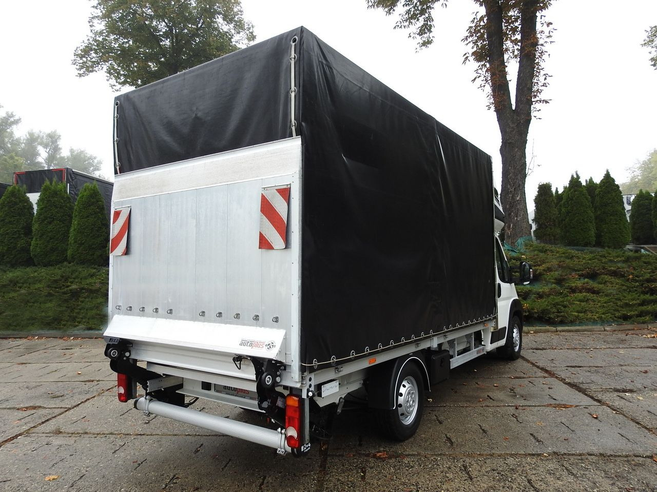 PEUGEOT BOXER TARPAULIN LIFT 8 PALLETS WEBASTO LED LIGHTS AIR CONDITIONING 165HP - Брезентов бус: снимка 3 PEUGEOT BOXER TARPAULIN LIFT 8 PALLETS WEBASTO LED LIGHTS AIR CONDITIONING 165HP - Брезентов бус: снимка 3