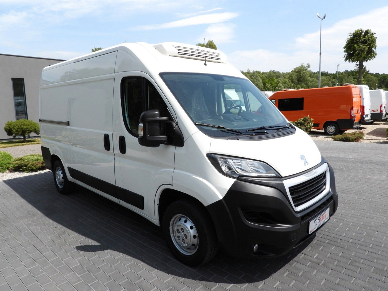 Peugeot BOXER KÜHLKASTENWAGEN -10*C TEMPOMAT - Хладилен бус: снимка 4 Peugeot BOXER KÜHLKASTENWAGEN -10*C TEMPOMAT - Хладилен бус: снимка 4