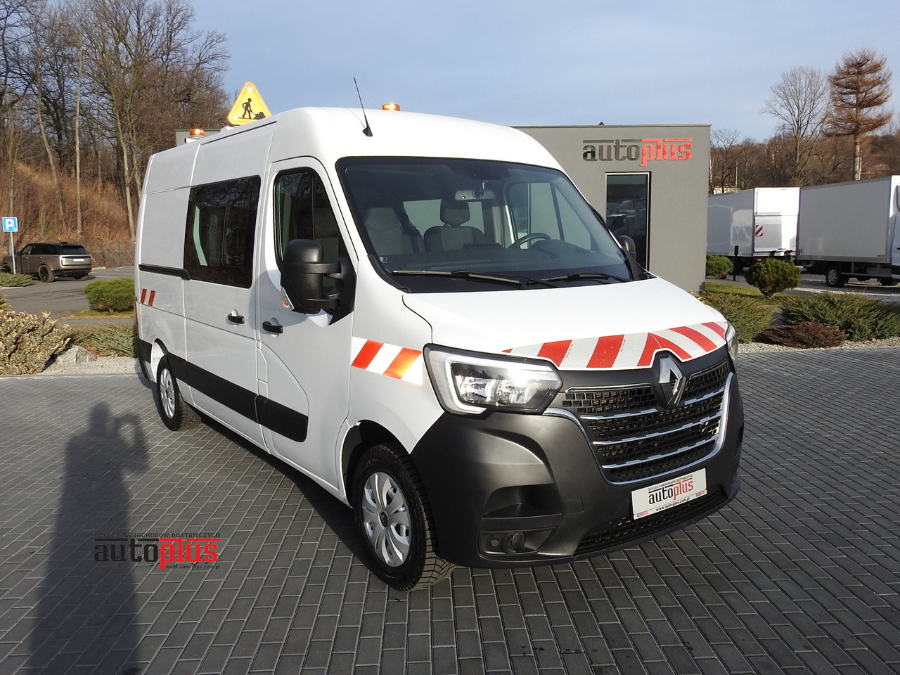 RENAULT MASTER BOX DELIVERY VAN 7 SEATS CRUISE CONTROL AIR CONDITIONING LED LIGHTS 135HP - Товарен бус: снимка 1 RENAULT MASTER BOX DELIVERY VAN 7 SEATS CRUISE CONTROL AIR CONDITIONING LED LIGHTS 135HP - Товарен бус: снимка 1