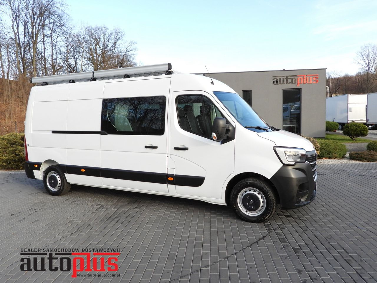 RENAULT MASTER BOX DELIVERY VAN 7 SEATS CRUISE CONTROL NAVIGATION LED LIGHTS AIR CONDITIONING 180HP - Товарен бус: снимка 1 RENAULT MASTER BOX DELIVERY VAN 7 SEATS CRUISE CONTROL NAVIGATION LED LIGHTS AIR CONDITIONING 180HP - Товарен бус: снимка 1