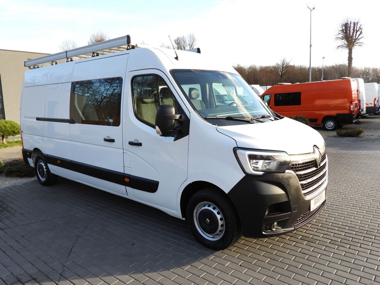RENAULT MASTER BOX DELIVERY VAN 7 SEATS CRUISE CONTROL NAVIGATION LED LIGHTS AIR CONDITIONING 180HP - Товарен бус: снимка 4 RENAULT MASTER BOX DELIVERY VAN 7 SEATS CRUISE CONTROL NAVIGATION LED LIGHTS AIR CONDITIONING 180HP - Товарен бус: снимка 4