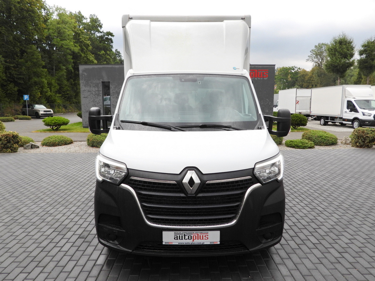 RENAULT MASTER BOX LIFT 8 PALLETS CRUISE CONTROL LED LIGHTS AIR CONDITIONING 145HP - Лекотоварен автомобил фургон: снимка 5 RENAULT MASTER BOX LIFT 8 PALLETS CRUISE CONTROL LED LIGHTS AIR CONDITIONING 145HP - Лекотоварен автомобил фургон: снимка 5