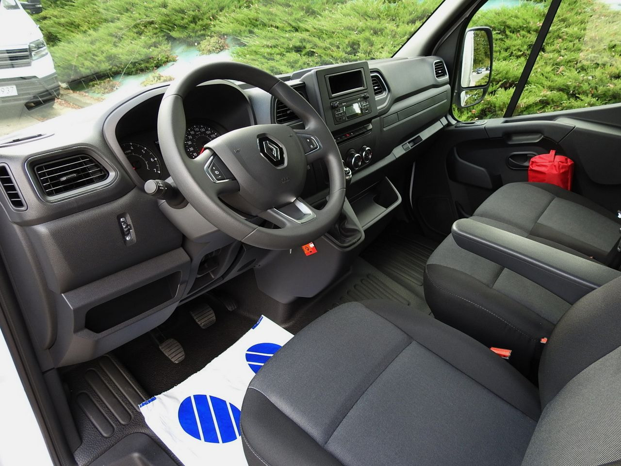 RENAULT MASTER NEW TARPAULIN 8 PALLETS CRUISE CONTROL LED LIGHTS AIR CONDITIONING 165HP - Брезентов бус: снимка 2 RENAULT MASTER NEW TARPAULIN 8 PALLETS CRUISE CONTROL LED LIGHTS AIR CONDITIONING 165HP - Брезентов бус: снимка 2