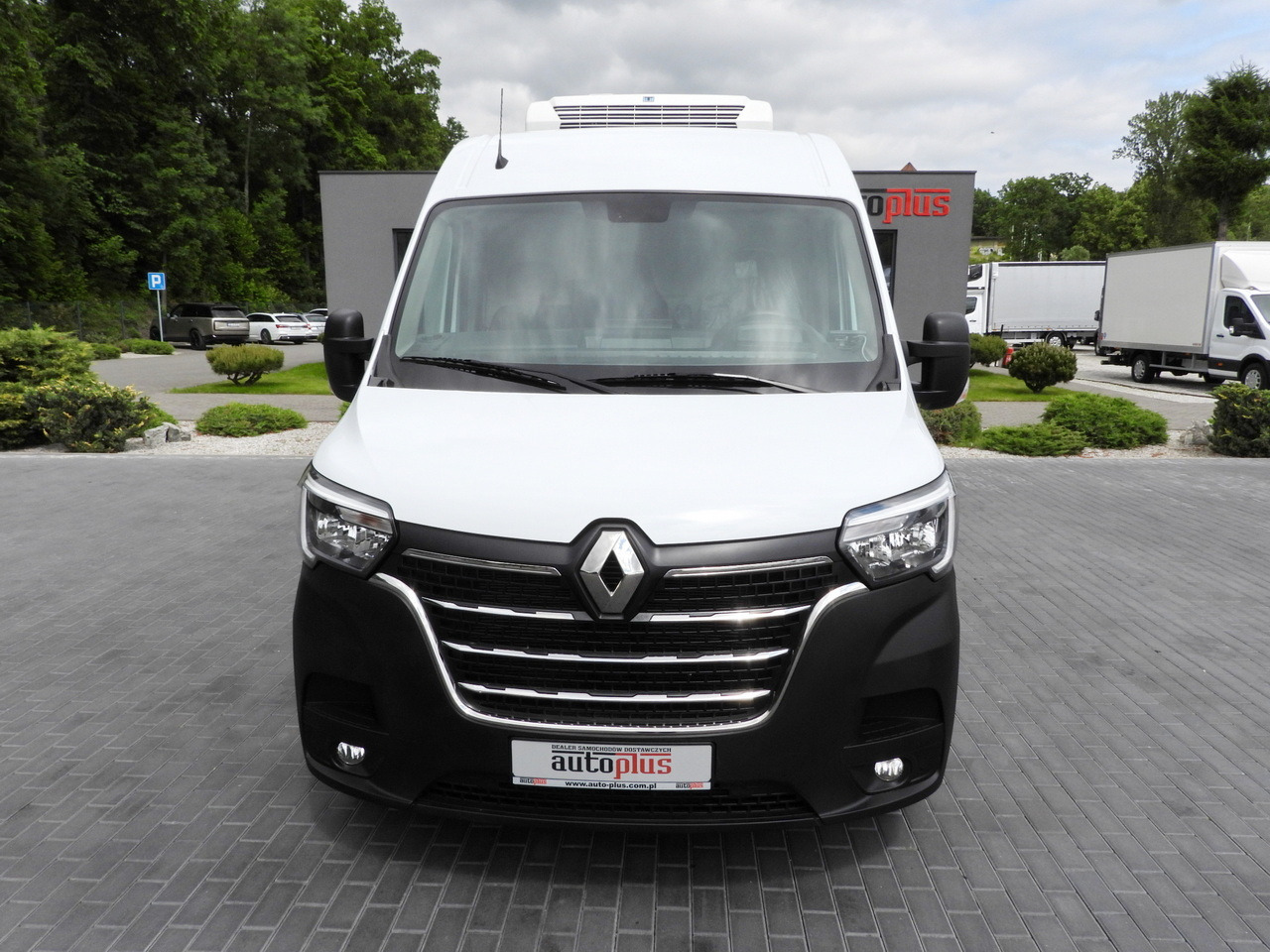 RENAULT MASTER REFRIGERATOR VAN -5*C CRUISE CONTROL NAVIGATION LED LIGHTS AIR CONDITIONING 135HP - Хладилен бус: снимка 5 RENAULT MASTER REFRIGERATOR VAN -5*C CRUISE CONTROL NAVIGATION LED LIGHTS AIR CONDITIONING 135HP - Хладилен бус: снимка 5