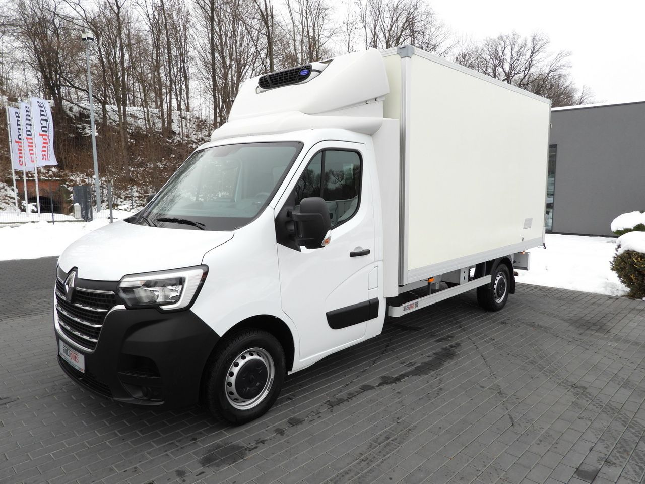 Хладилен бус RENAULT MASTER REGRIGERATOR BOX 0*C LED LIGHTS AIR CONDITIONING 165HP: снимка 6 Хладилен бус RENAULT MASTER REGRIGERATOR BOX 0*C LED LIGHTS AIR CONDITIONING 165HP: снимка 6
